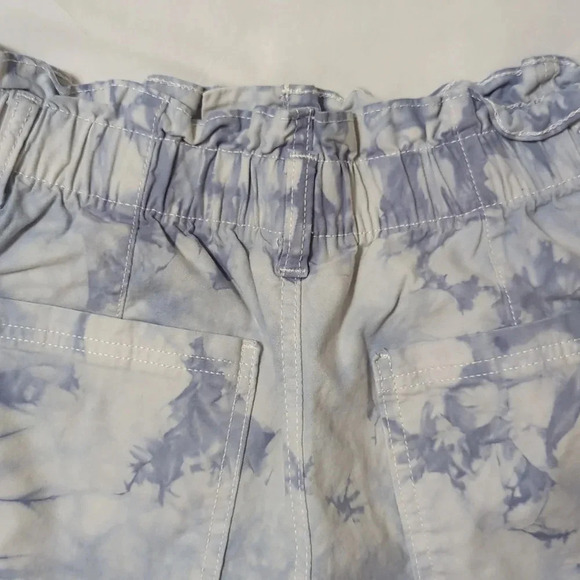Universal Thread Women's High-rise Paperbag Shorts, Color Blue Marbled Size S - Picture 12 of 16